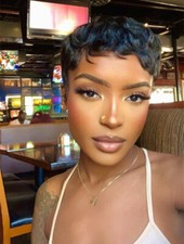 Parrucca corta taglio pixie